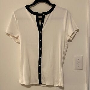 Abercrombie and Fitch Women's cream and Black Button-Down Top
